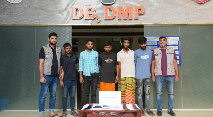 আদাবরে রিপন হত্যা মামলার প্রধান আসামি বেলচা মনিরসহ ৫ জন গ্রেপ্তার